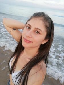 613907399: Chica busca chico en Cádiz