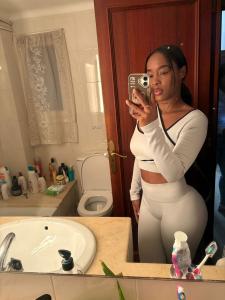 633030250: Chica busca chico en Mallorca