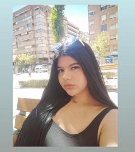 632935408: Chica busca chico en Málaga