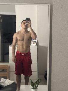 643559461: Chico busca chica en Madrid