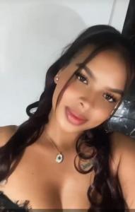 671299028: Chica busca chico en Barcelona