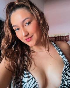 663166978: Chica busca chico en Murcia