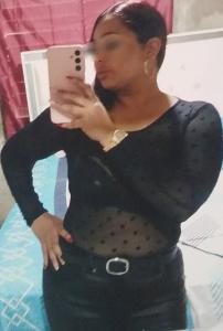 614728129: Chica busca chico en La Coruña