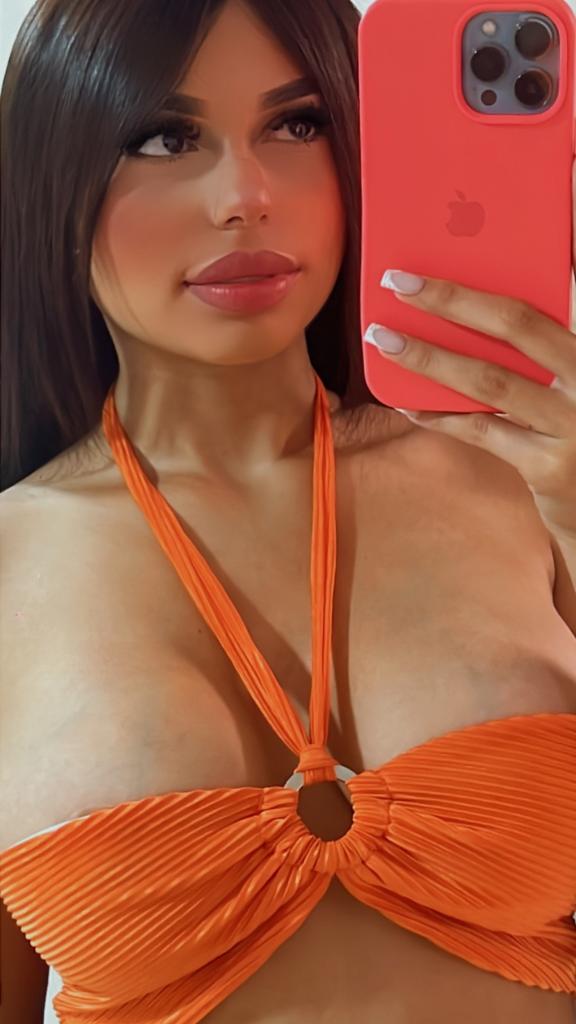 666648773: Chica busca chico en La Coruña