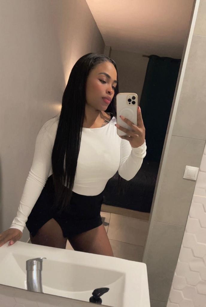 Chica busca chico en Mallorca: 