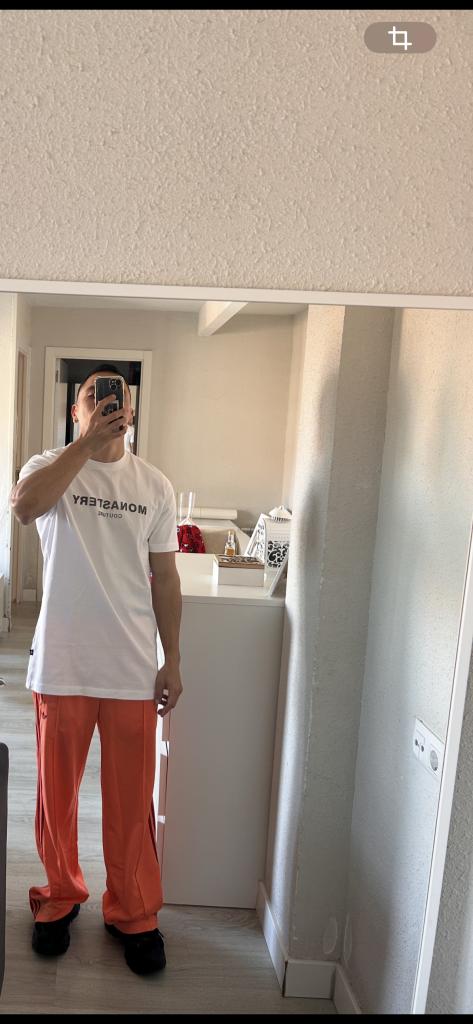 643559461: Chico busca chica en Madrid