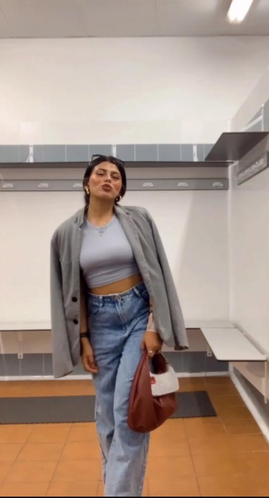 633864073: Chica busca chico en La Coruña