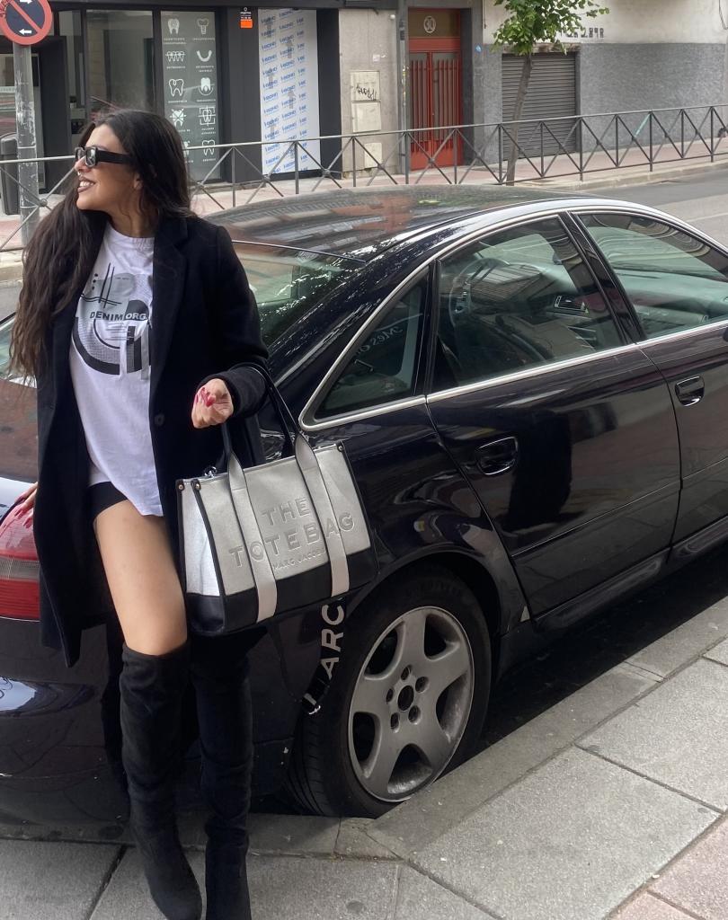 633864073: Chica busca chico en La Coruña