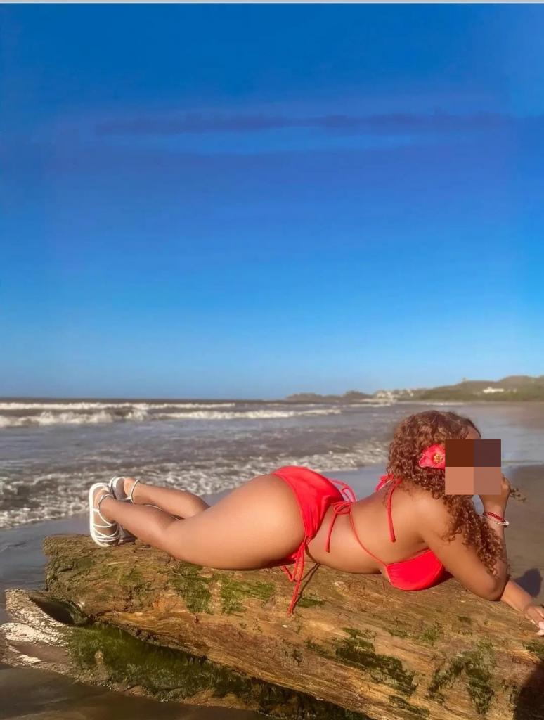 631180486: Chica busca chico en Málaga