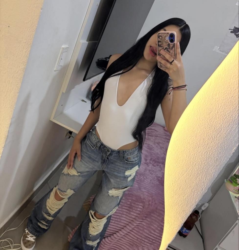 Chica busca chico en Huelva: 