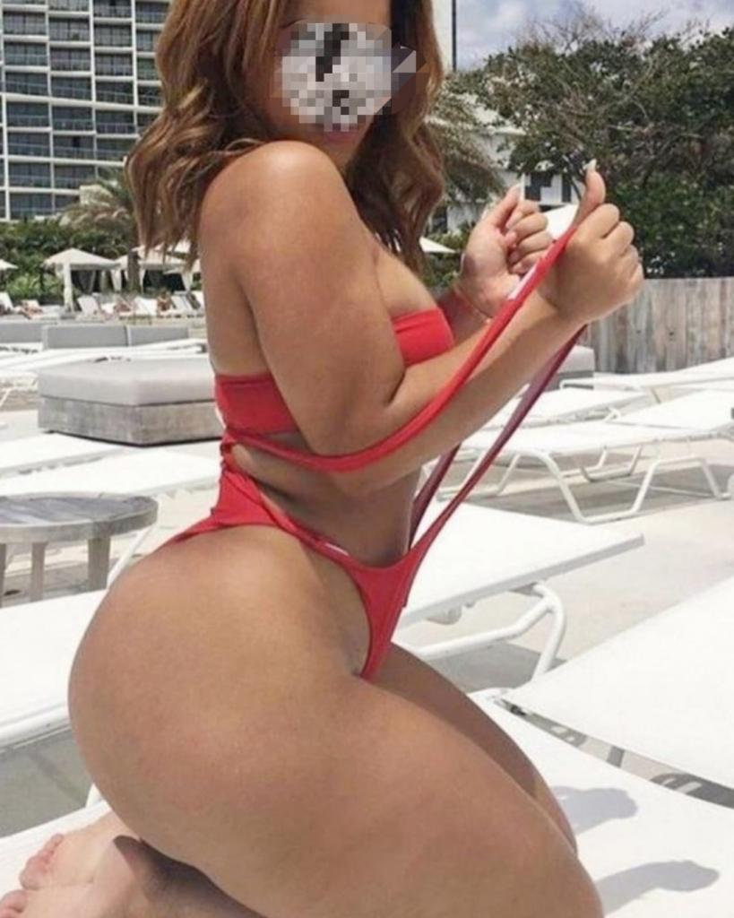 623256900: Chica busca chico en Cádiz