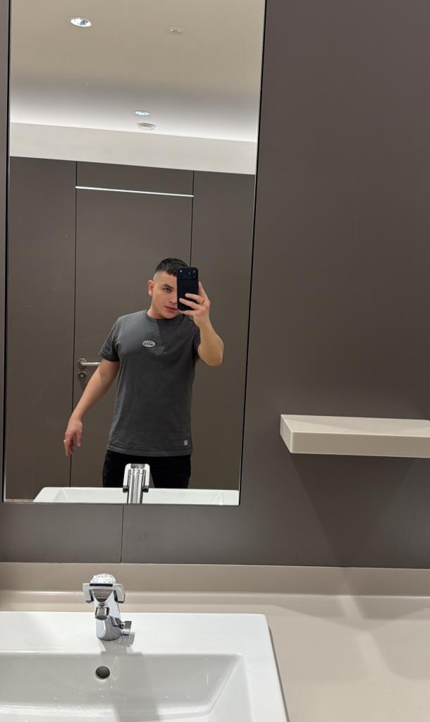 642560719: Chico busca chica en Barcelona