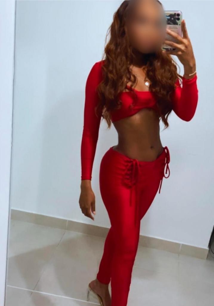 Chica busca chico en Sevilla: 