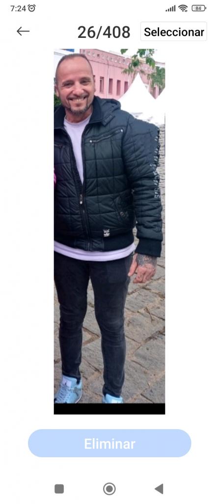 Chico busca chica en Sevilla: 