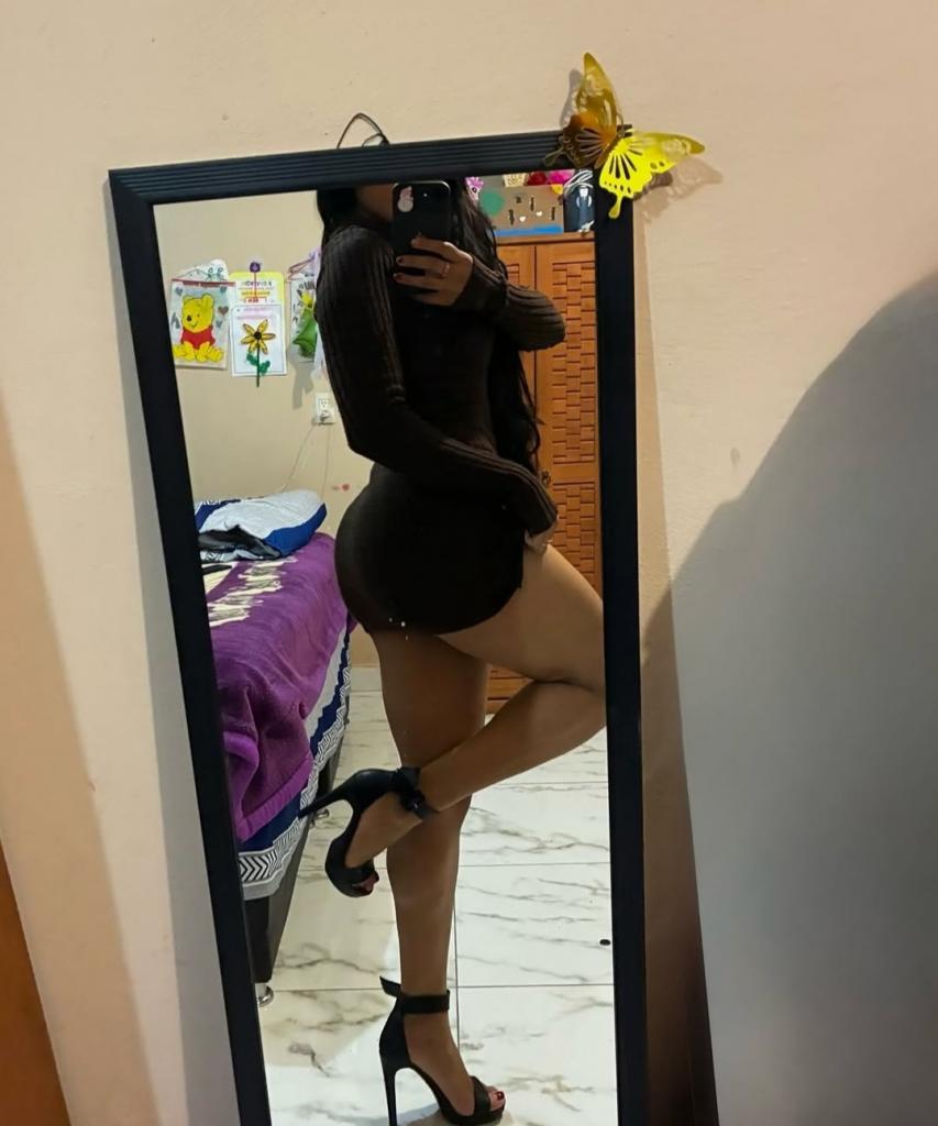 Chica busca chico en Málaga: Chica busca chico