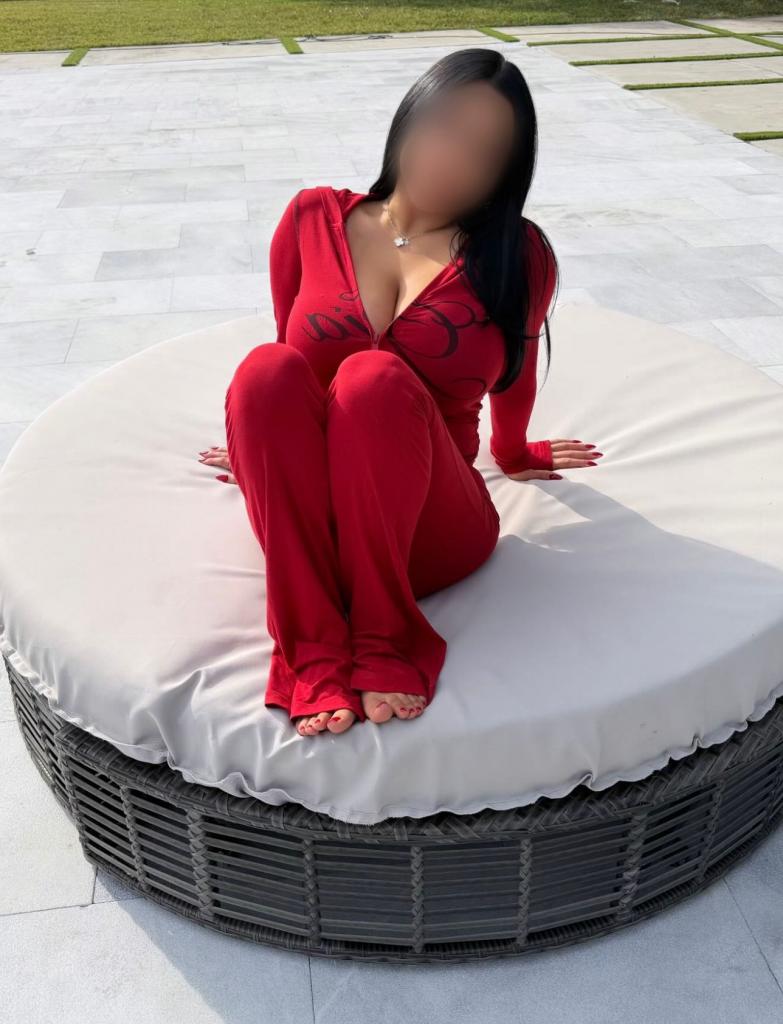 635331084: Chica busca chico en Málaga