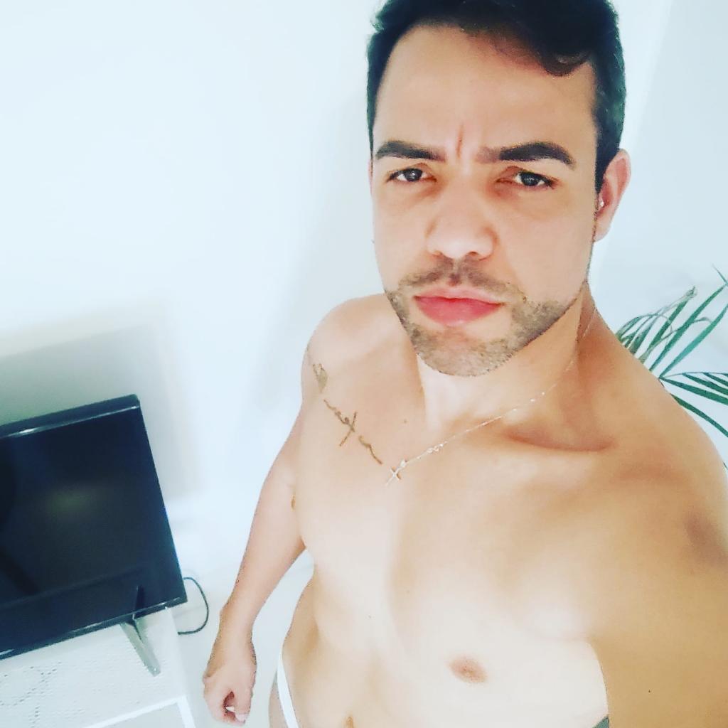 674574573: Chico busca chica en Madrid