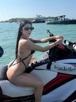 677923149: Chica busca chico en Barcelona