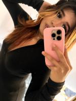 642405378: Chica busca chico en Barcelona