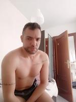 674574573: Chico busca chica en Madrid