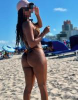 663138079: Chica busca chico en Sevilla