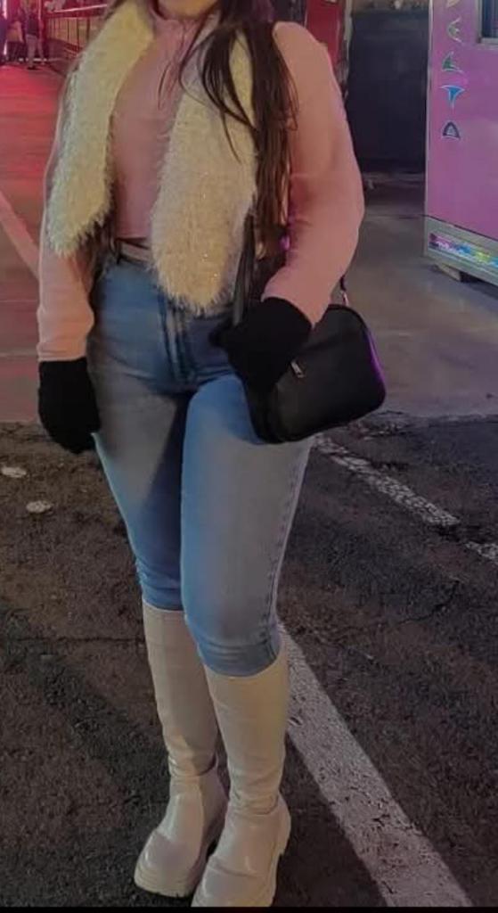 669917891: Chica busca chico en Valencia