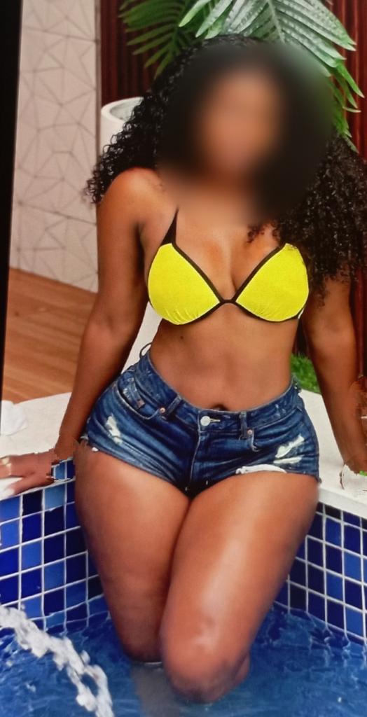 Chica busca chico en Tenerife: 