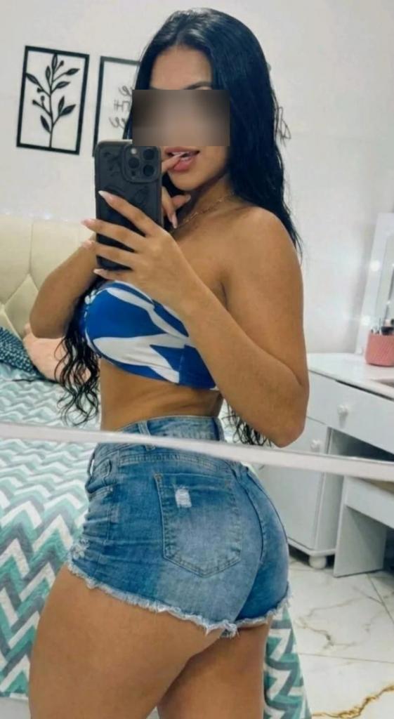 663020277: Chica busca chico en Huelva