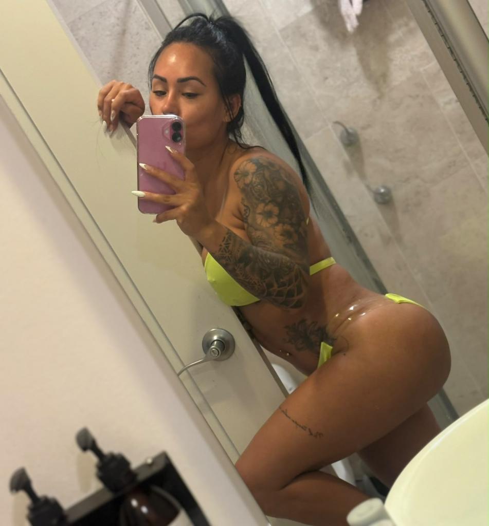 Chica busca chico en Alicante: Chica busca chico