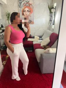631145393: Chica busca chico en Cantabria