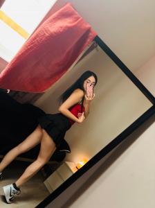 617492072: Chica busca chico en Barcelona