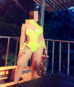 631049670: Chica busca chico en Navarra