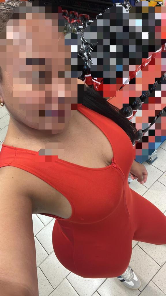 631145393: Chica busca chico en Cantabria
