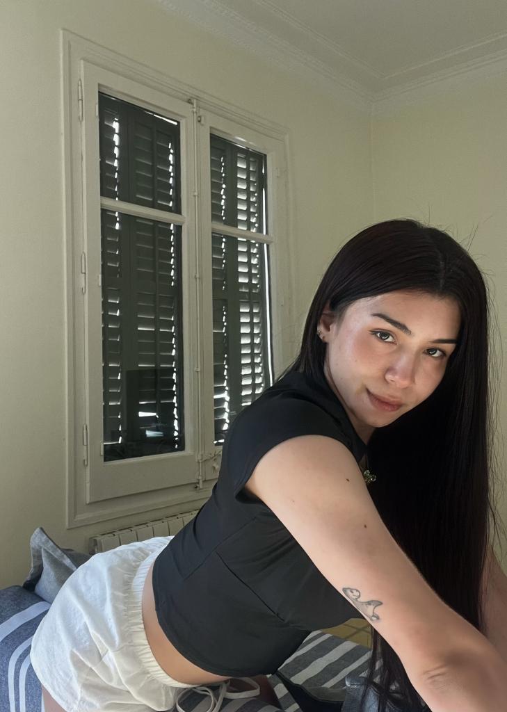 667062459: Travesti en Barcelona