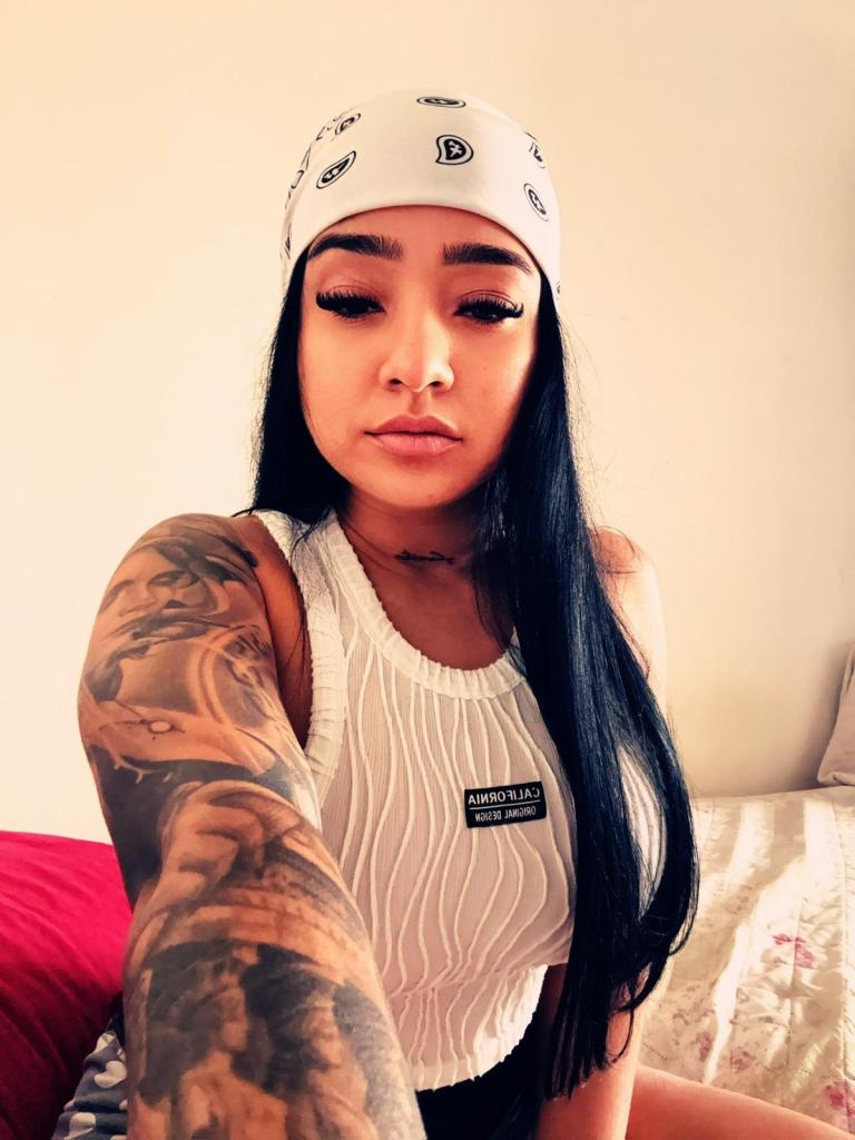Chica busca chico en Valencia: Chica busca chico