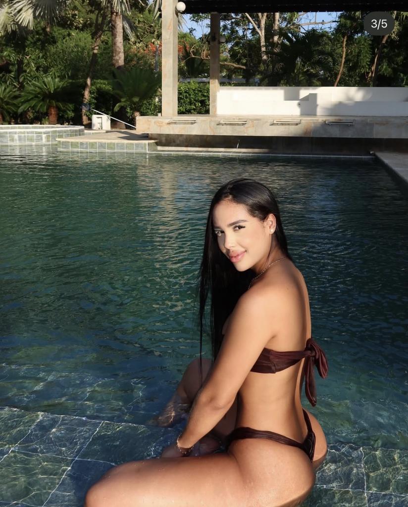 631058381: Chica busca chico en Murcia