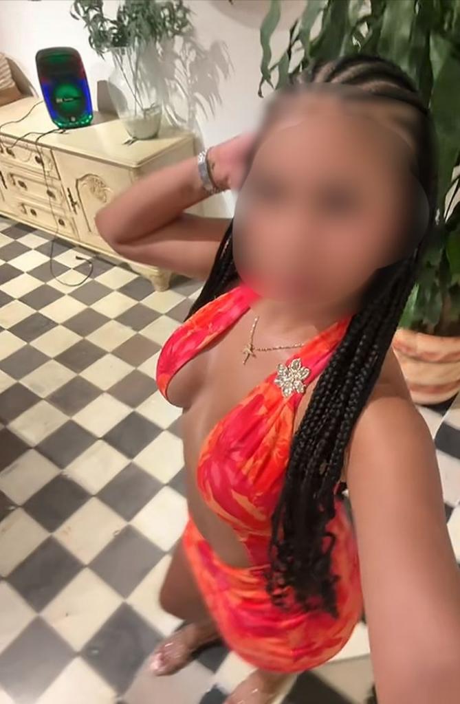 Chica busca chico en Tenerife: 