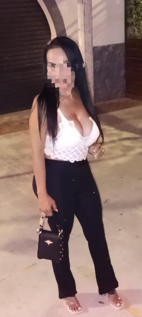 Chica busca chico en Huelva: 