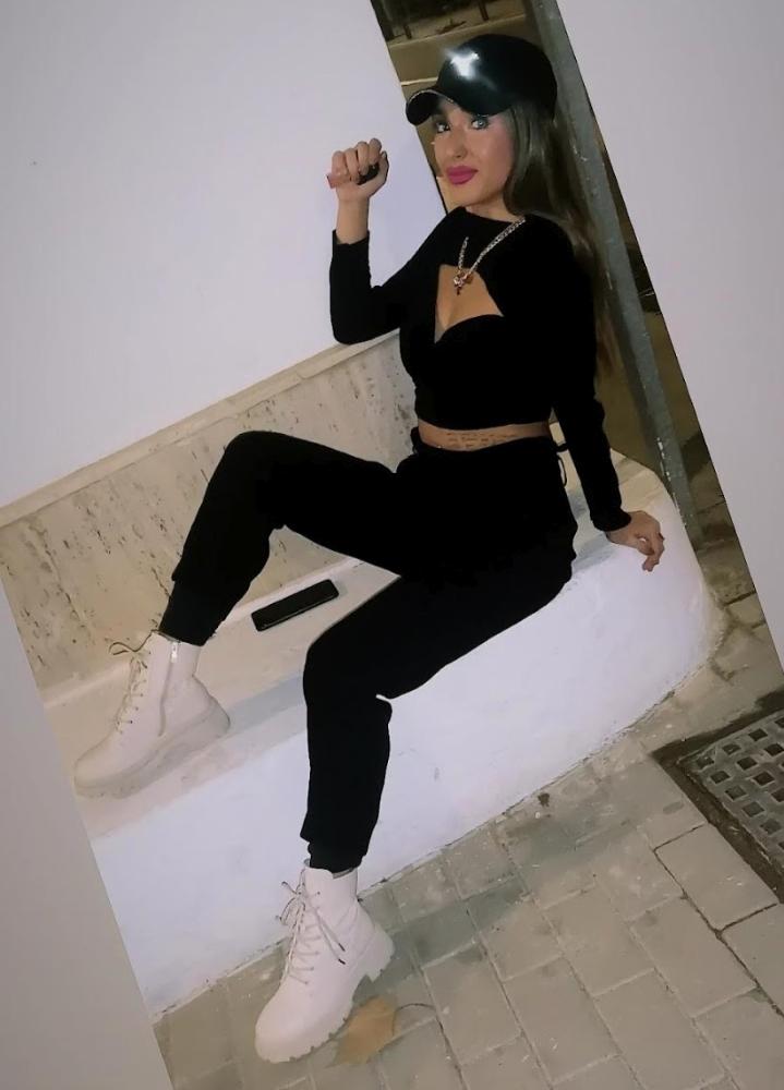 Chica busca chico en Almería: 