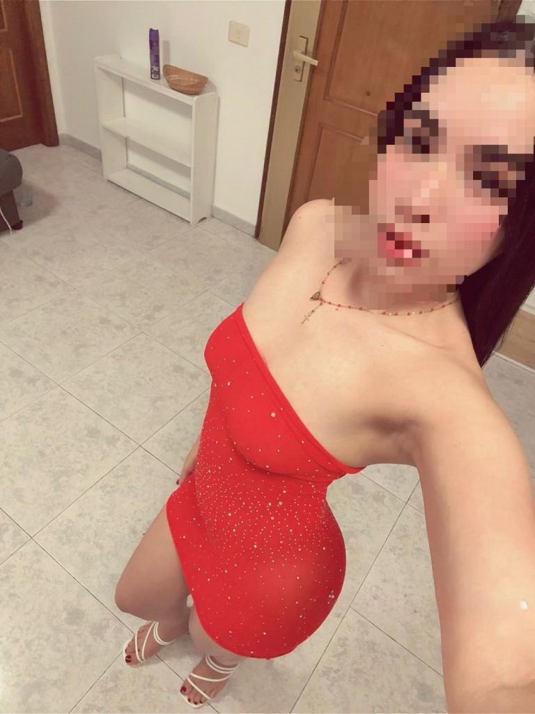 Chica busca chico en Tenerife: 
