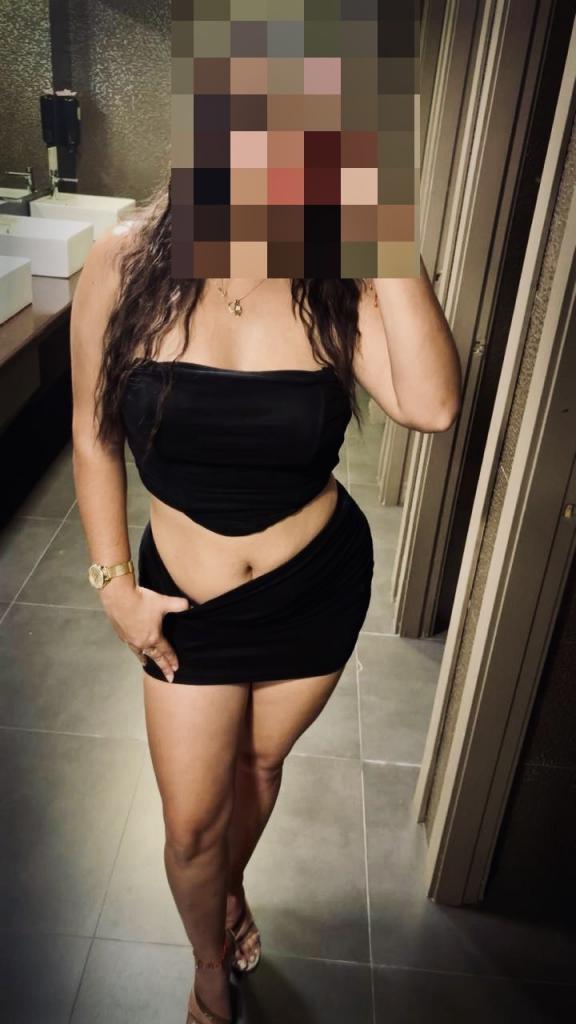 613706644: Chica busca chico en Gerona