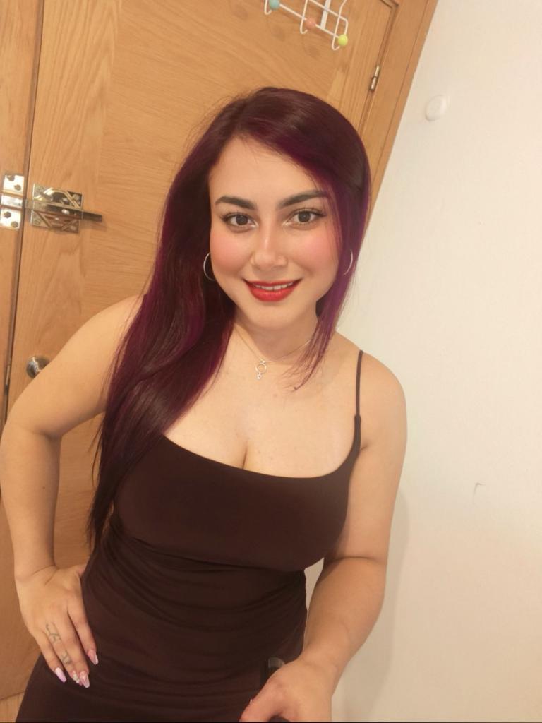 635717752: Chica busca chico en La Coruña