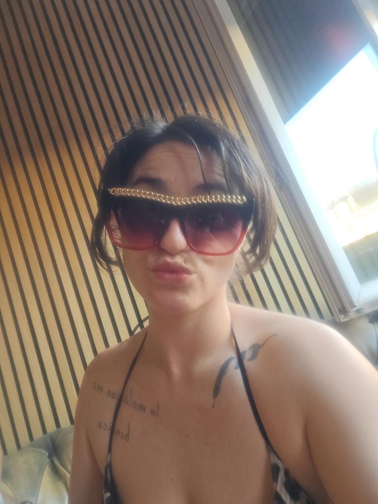 613417559: Chica busca chico en Mallorca