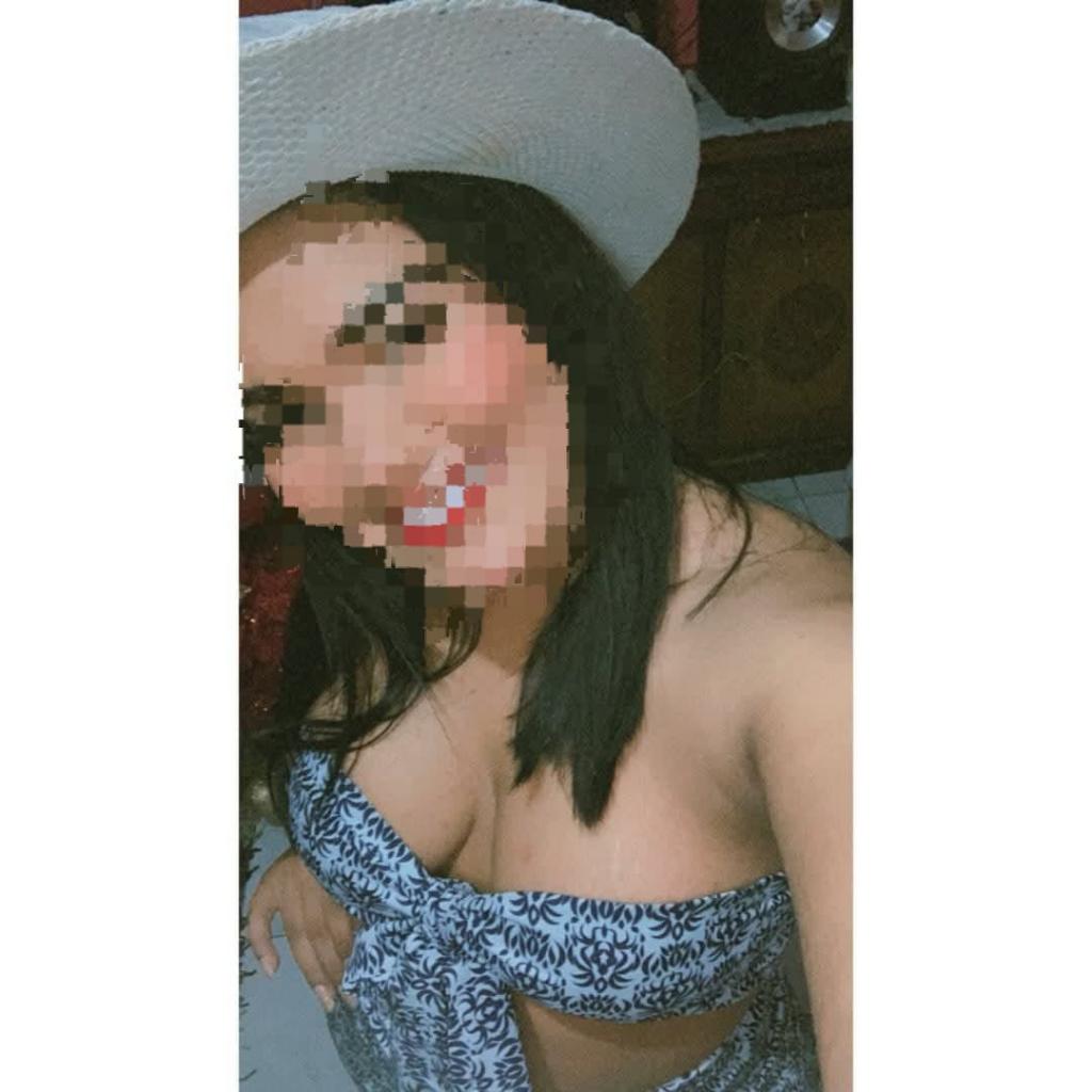 661143316: Chica busca chico en Barcelona