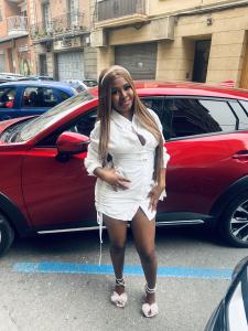 631834087: Chica busca chico en Zaragoza