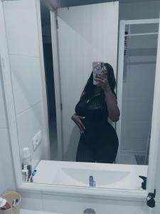 631834087: Chica busca chico en Zaragoza