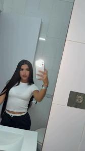 661144131: Chica busca chico en Alicante