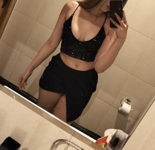 697738519: Chica busca chico en Alicante