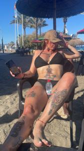 643713223: Chica busca chico en Badajoz