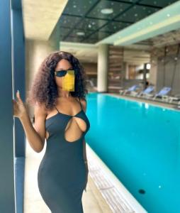 631907151: Chica busca chico en Madrid